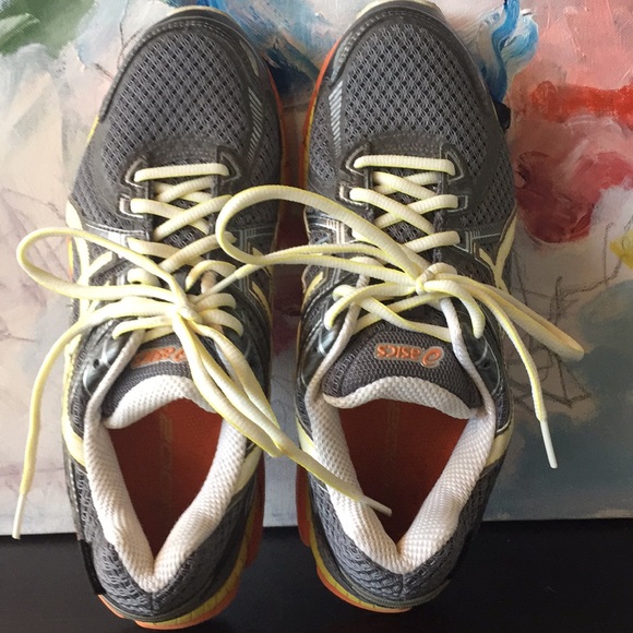 ASICS GT -2000 with Gore-tex - Picture 2 of 7